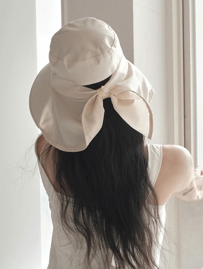 Wide brim chin strap bucket hat sun cap vacation hat