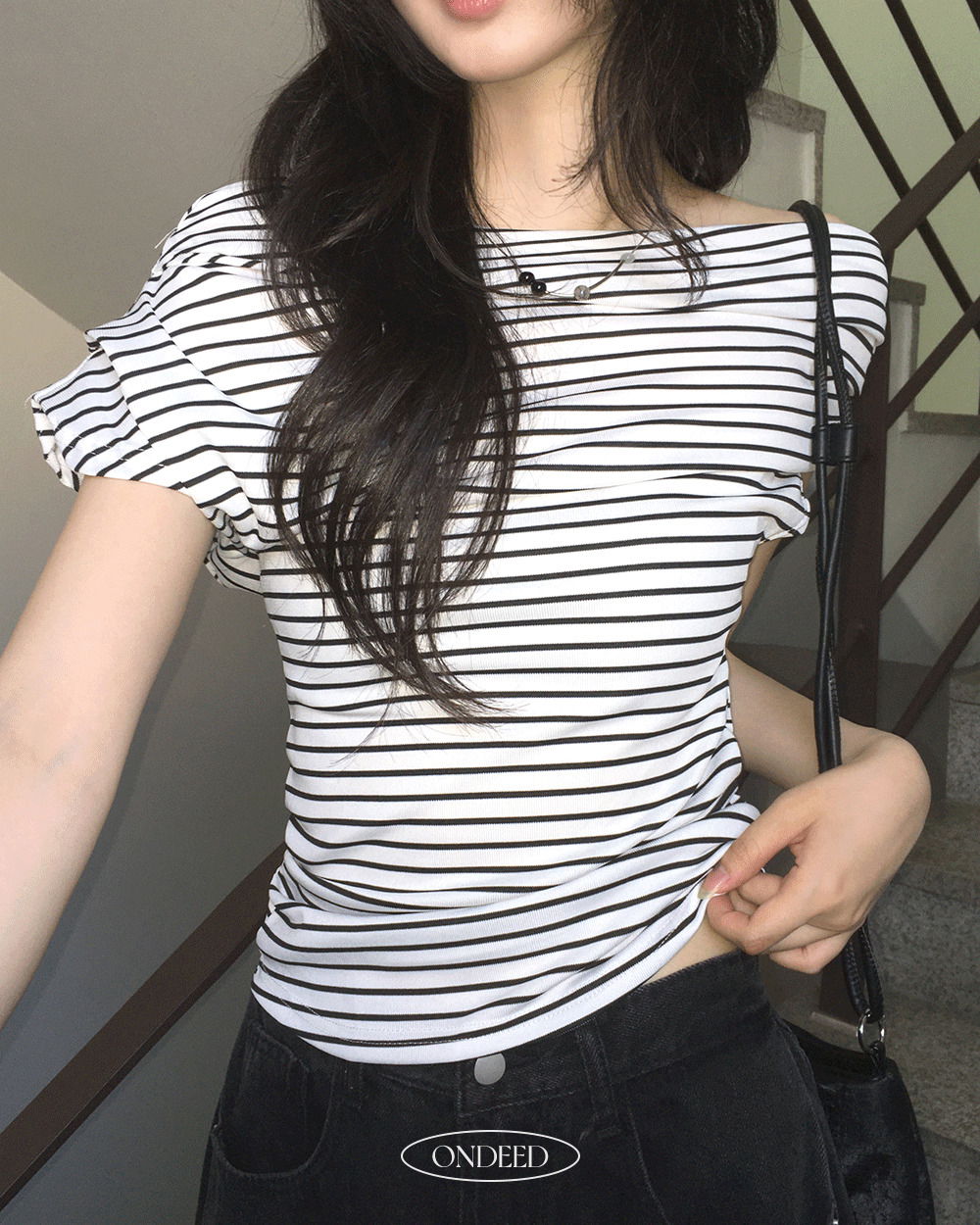 ユガストライプシャーリングワンショルダーオフショルダー半袖Tシャツ