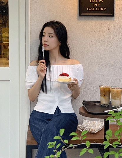 Hao Nin Two Way Off Shoulder Blouse