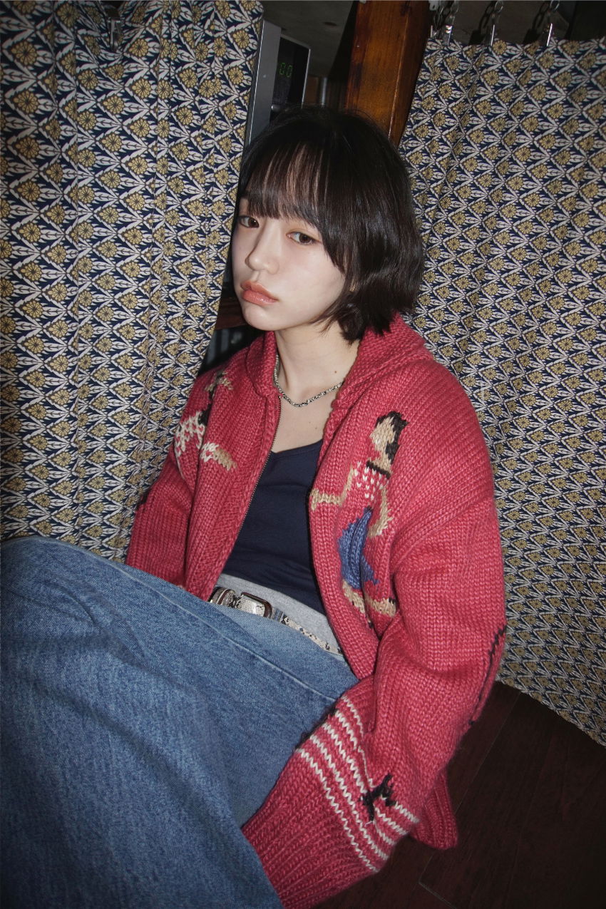 반팔 티셔츠 모델 착용 이미지-S1L31