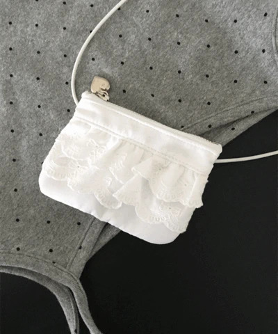 pouch