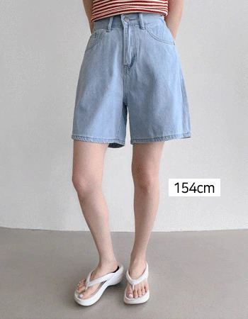 牛仔短褲