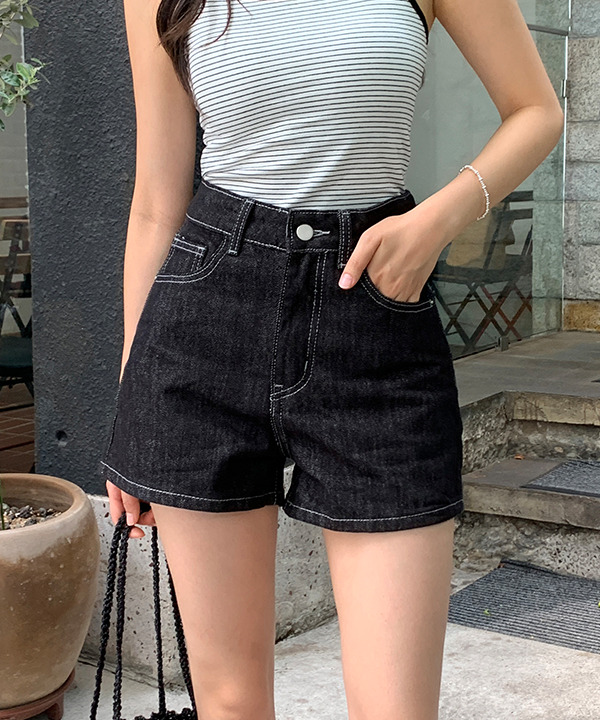 牛仔短褲