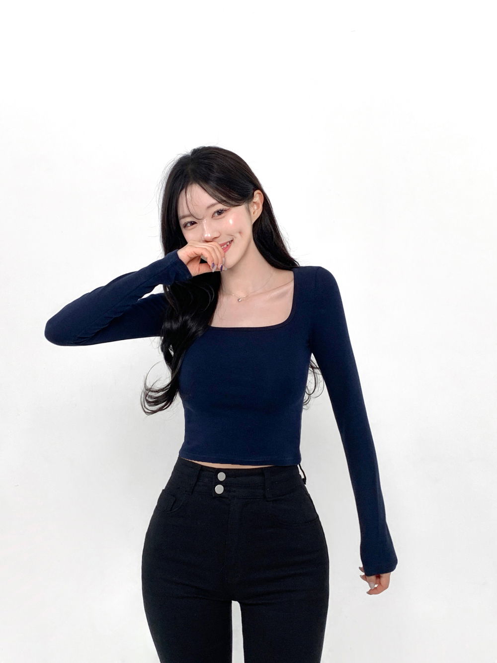 긴팔 티셔츠 모델 착용 이미지-S49L5