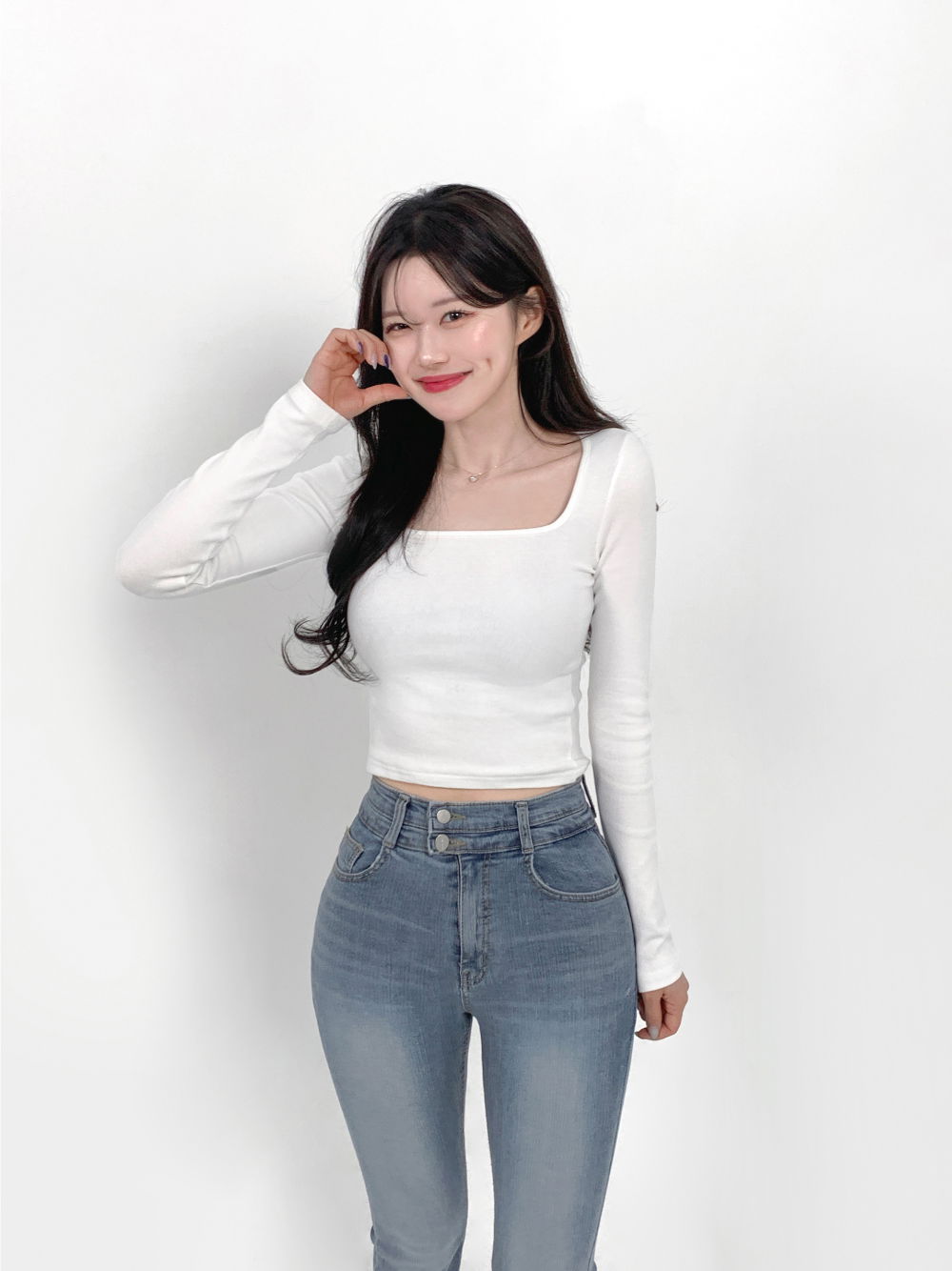 긴팔 티셔츠 모델 착용 이미지-S50L7
