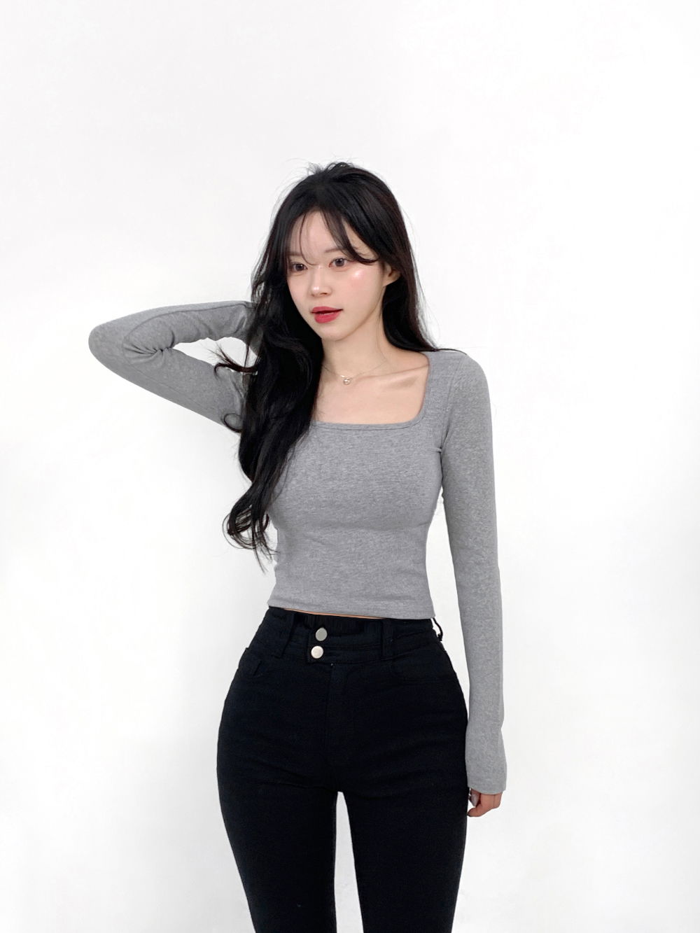 긴팔 티셔츠 모델 착용 이미지-S50L14