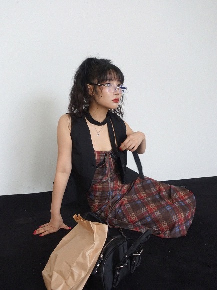 HIDDEN BUTTON VEST WITH TIE SCARF SET