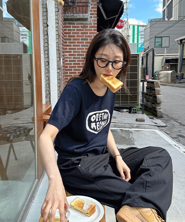 Jade Lettering Round Short Sleeve Knitwear 針織衫