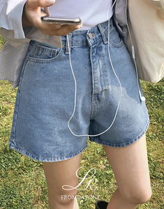 Made) Wavy Blue Denim Shorts