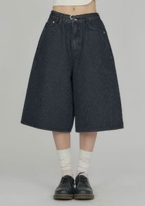 Striped Wide Bermuda Denim DE021