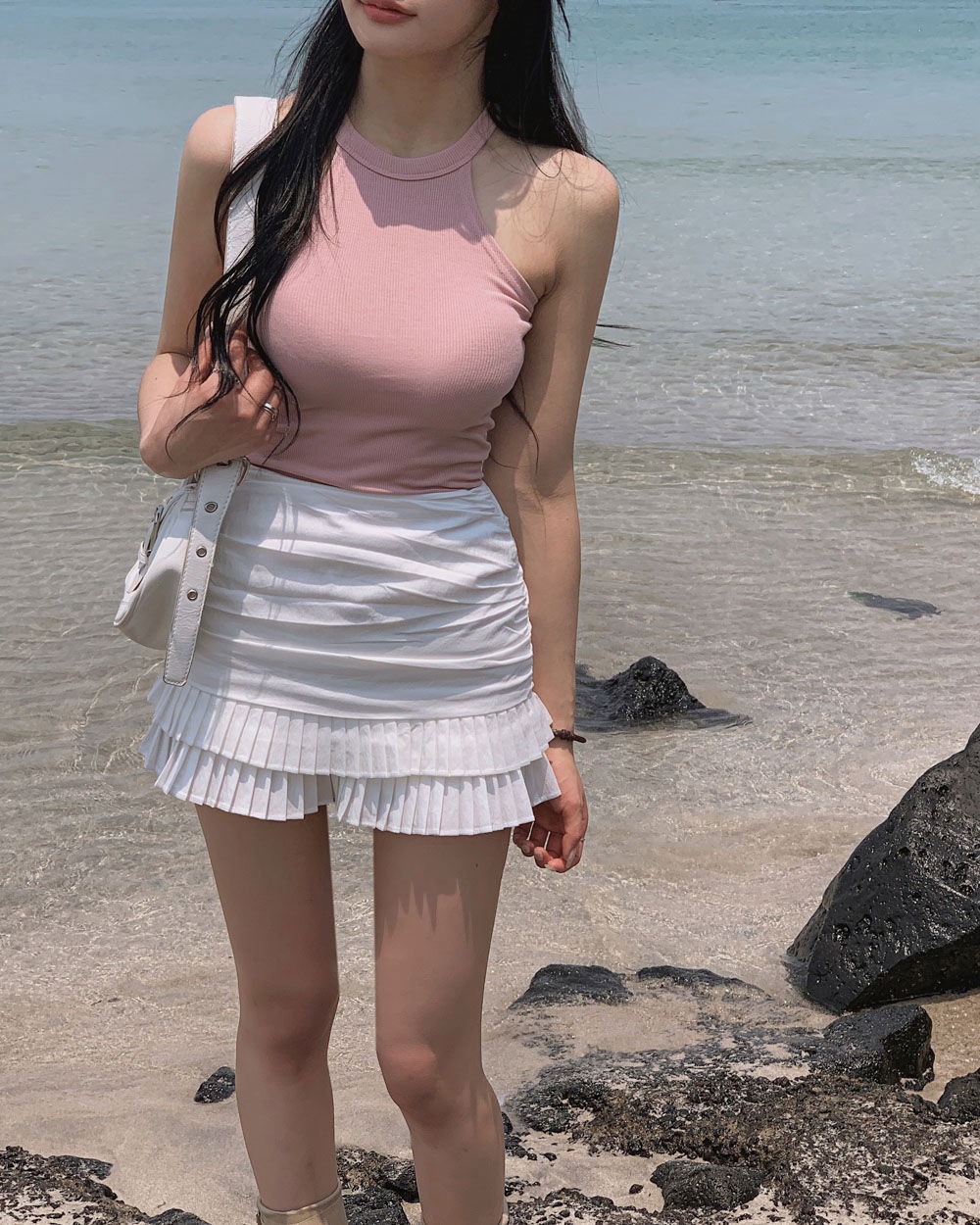 민소매 모델 착용 이미지-S1L33