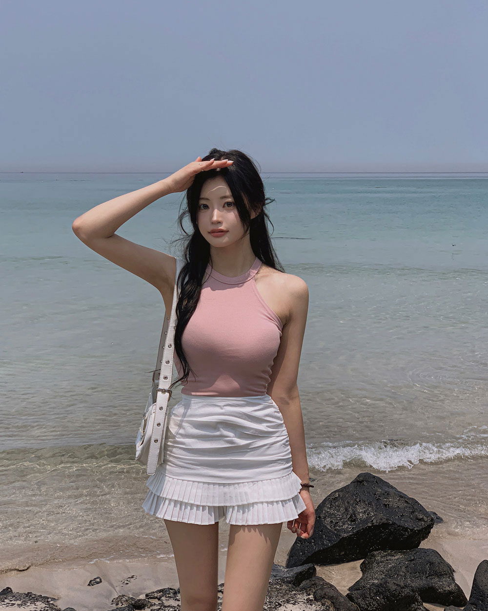 민소매 모델 착용 이미지-S1L50