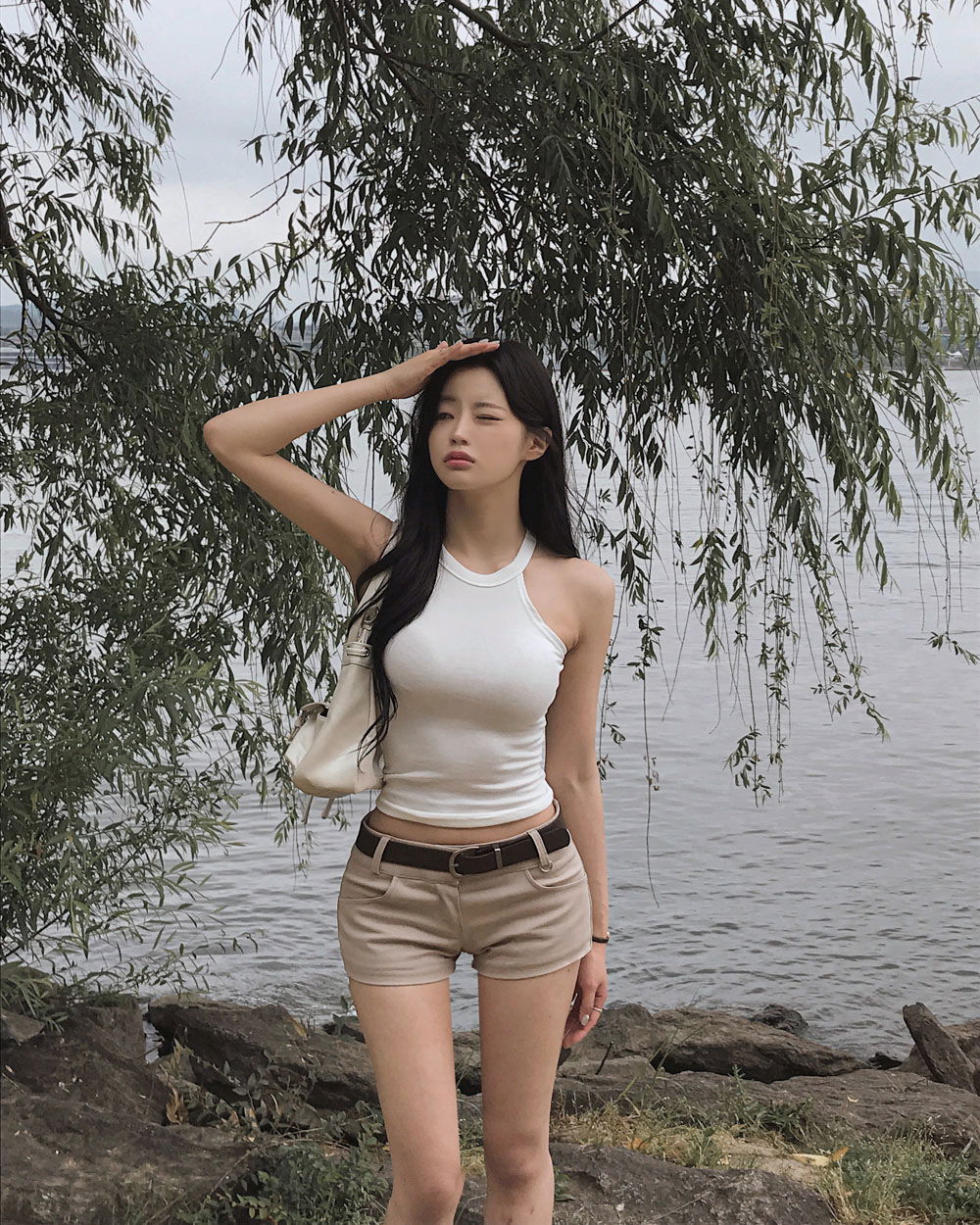 민소매 모델 착용 이미지-S3L26