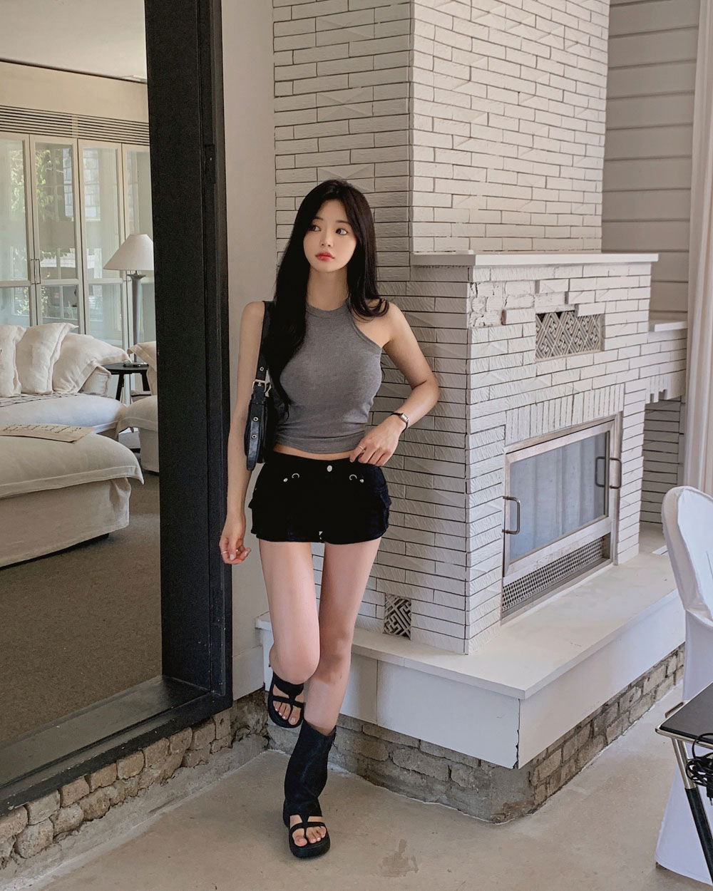 민소매 모델 착용 이미지-S2L20