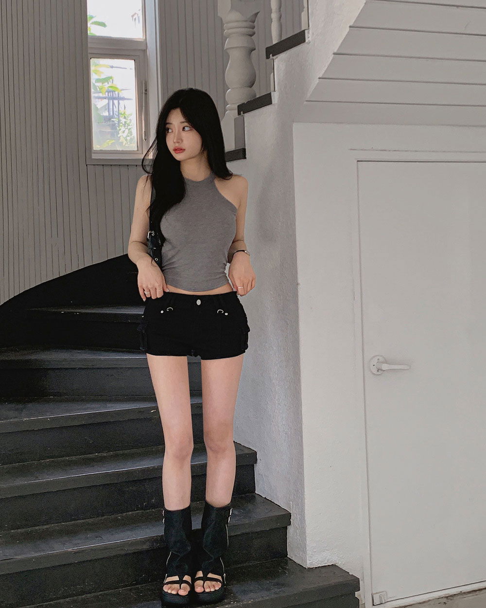 민소매 모델 착용 이미지-S2L22
