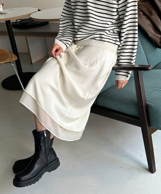 Blossom Layered Satin Midi Skirt 裙子