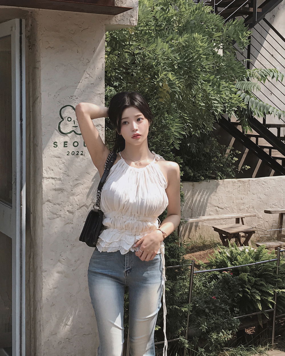 민소매 모델 착용 이미지-S1L35