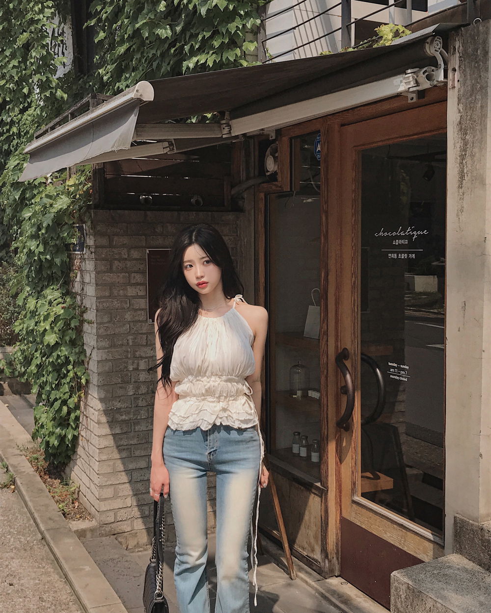 민소매 모델 착용 이미지-S1L61