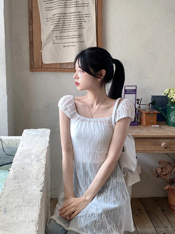及膝洋裝
