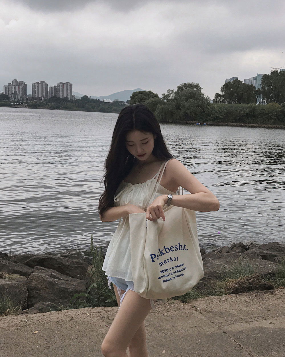 드레스 모델 착용 이미지-S3L5