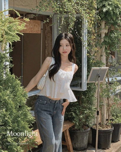 달빛 하트넥 리본 단추포인트 플레어 나시 블라우스