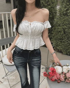 Verni Off-Shoulder Smoke Banding Frill Shirring Ribbon Waist Lace Punching Sleeveless Blouse