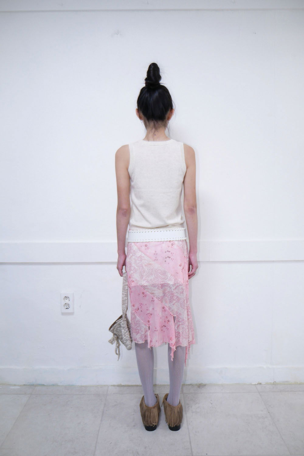 드레스 모델 착용 이미지-S1L3