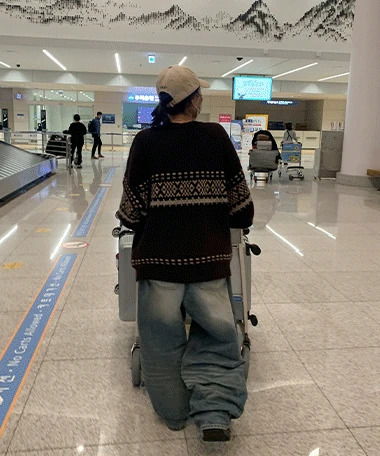 ゴウォッシュウォッシュワイドデニムパンツ