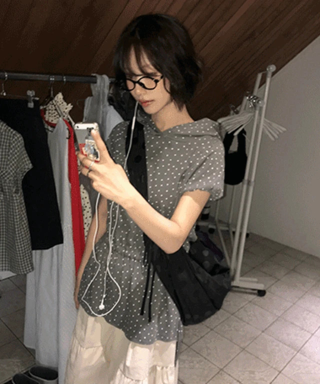 短袖上衣
