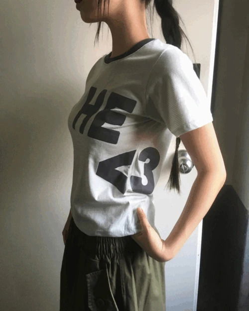 Tシャツ