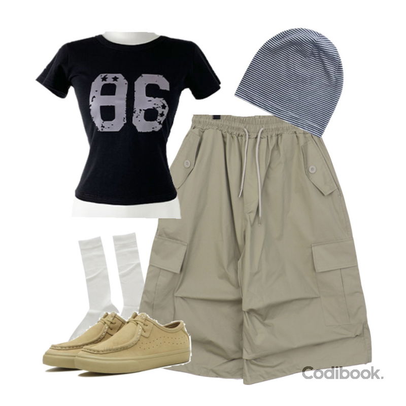ondeed 퓨콘 여름 시스루 골지 주름 삭스 양말,AAKE SUMMER ST BEANIE (3color),anyonemore 콘드 86 넘버 레터링 슬림핏 반팔 티셔츠 (3color)등을 매치한 코디