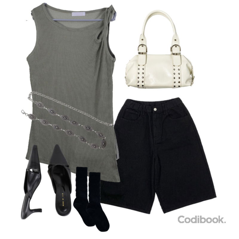 wonderwonder 켐보 보헤미안 메탈 실버 벨트,AAKE CREASE SOCKS (4color),EEZEE Twisted Strap Sleeveless SL005등을 매치한 코디