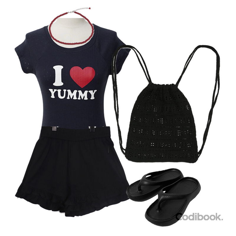 Linenne red beads necklace (red),DANGDANG GIRL 포인느 펀칭 니트 백팩,anyonemore 포퐁 키높이 말랑 쪼리 슬리퍼 (2color)등을 매치한 코디