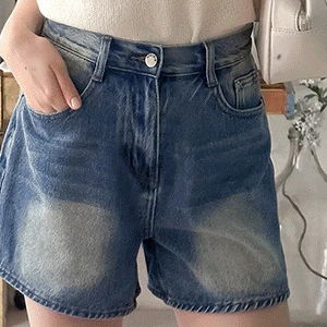 牛仔短褲