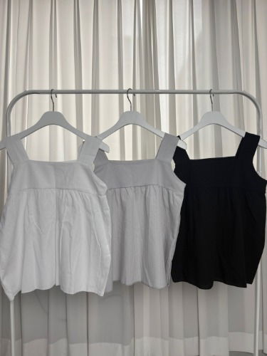 Snowflake Sleeveless Blouse