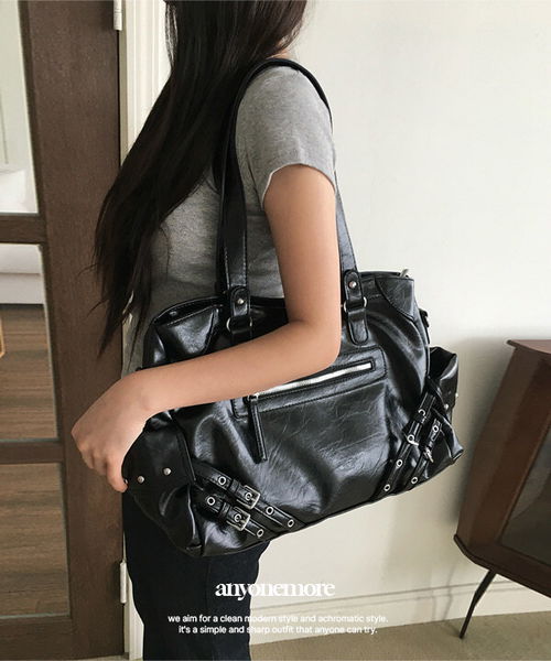 Shoulder Bags