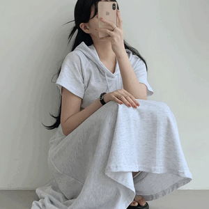 連身睡衣