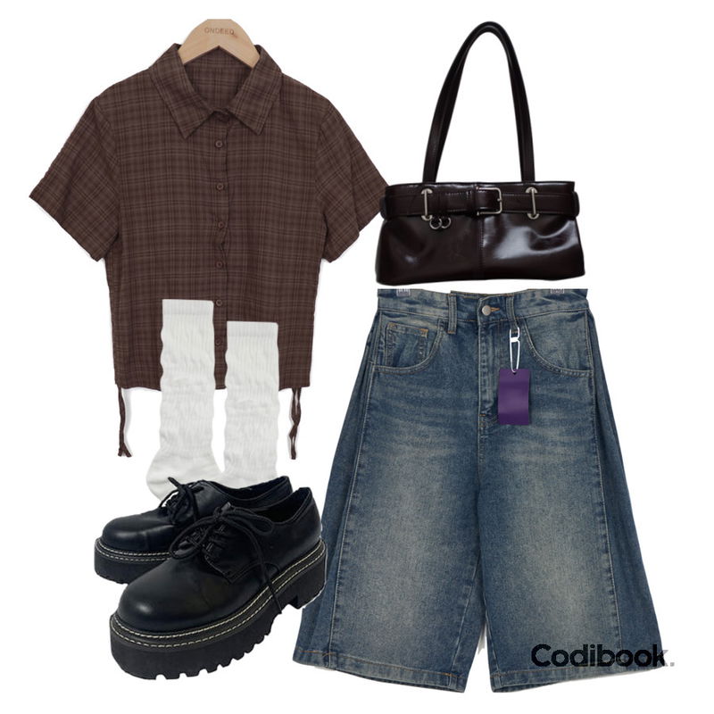 AAKE CREASE SOCKS (4color),VIVIC 90'S LOVE BELTED BAG (4COLORS),anyonemore 옥스포드 스티치 통굽 로퍼등을 매치한 코디