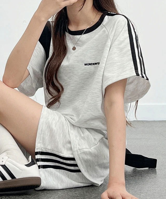 원더풀 트랙 자수 반팔 트레이닝 세트