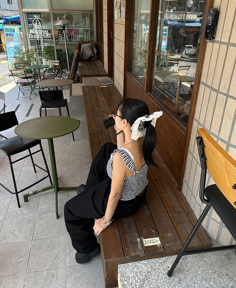 반팔 티셔츠 모델 착용 이미지-S1L72