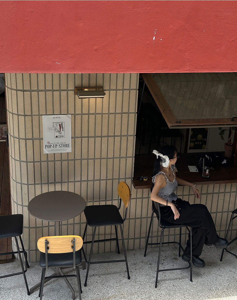 반팔 티셔츠 모델 착용 이미지-S1L76