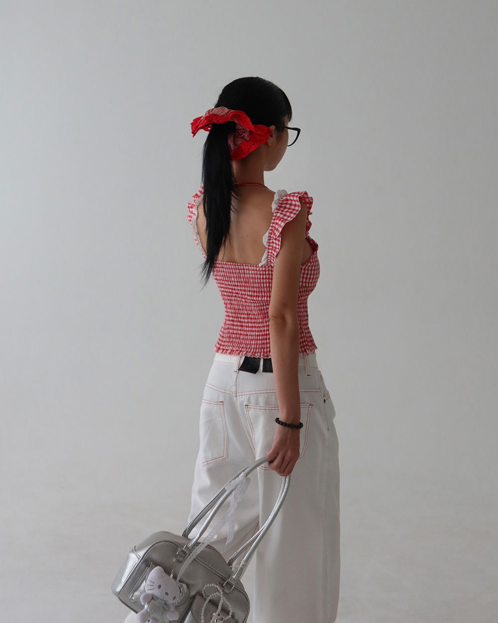 반팔 티셔츠 모델 착용 이미지-S1L87