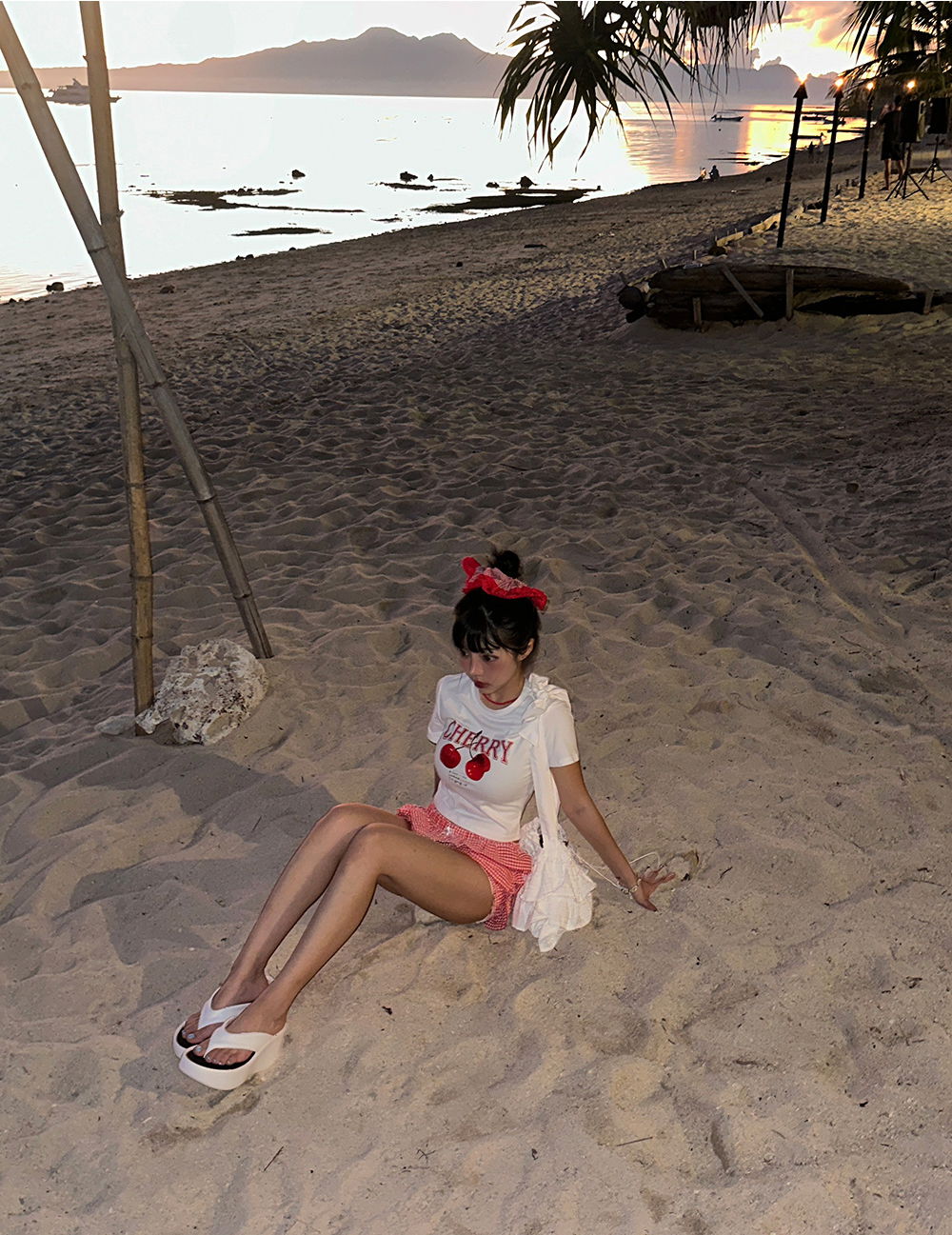 반팔 티셔츠 모델 착용 이미지-S1L104