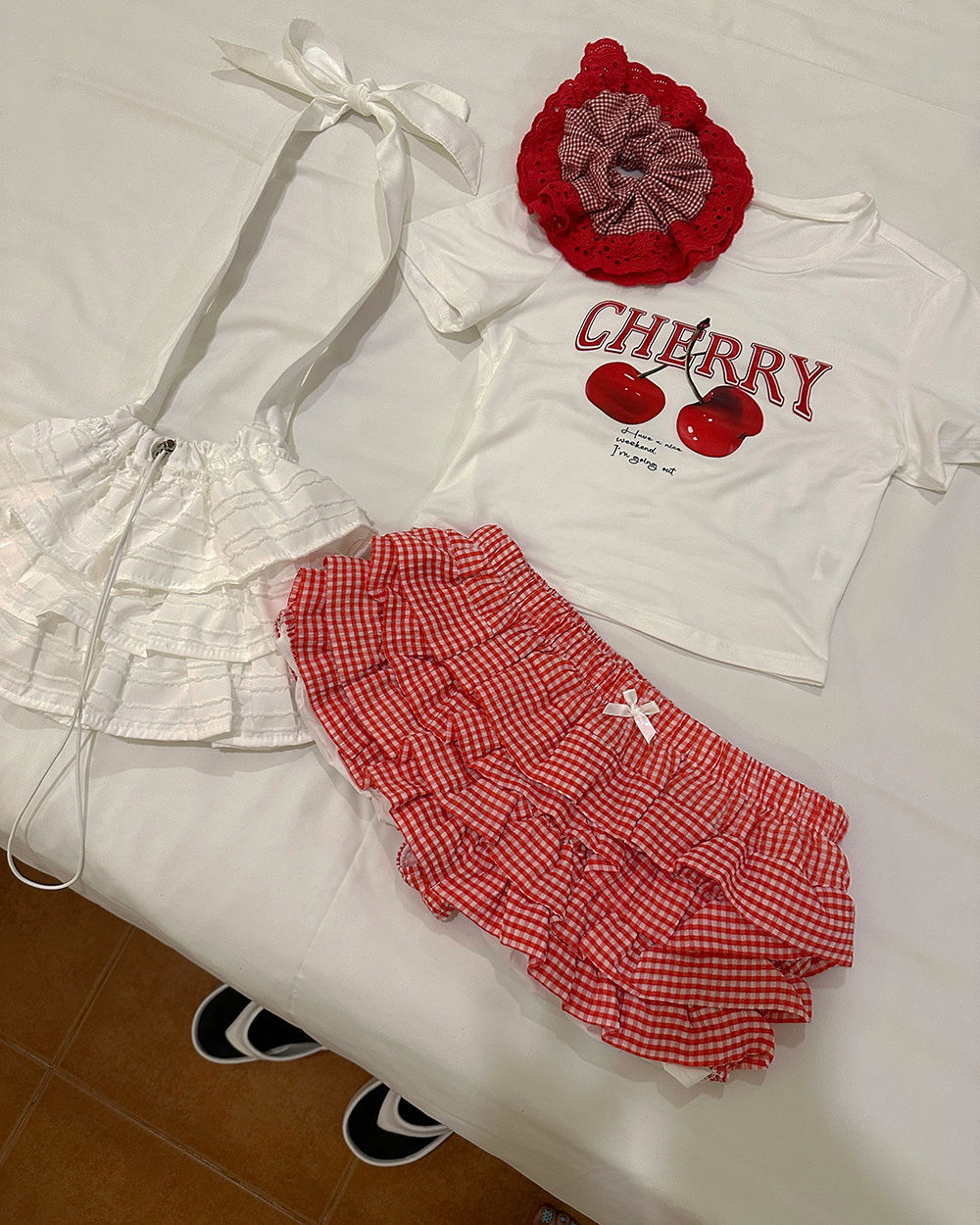 반팔 티셔츠 모델 착용 이미지-S1L100