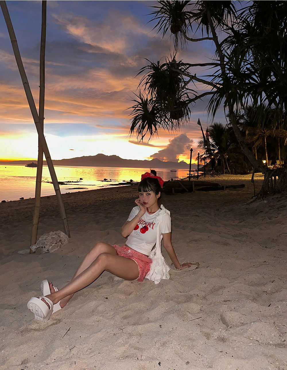 반팔 티셔츠 모델 착용 이미지-S1L103