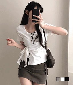 Blind Drape Side Ribbon Tie Short Sleeve T-Shirt