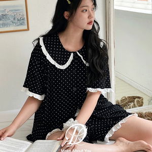 連身睡衣