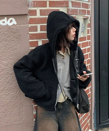 Hetra Overfit Buckle Hooded Jacket