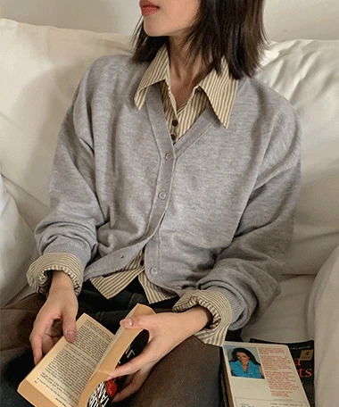 Pinkree Basic V-Neck Cardigan