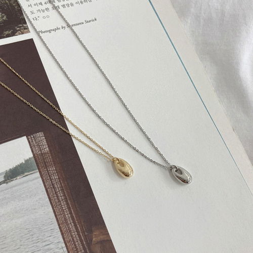 dolce pendant necklace
